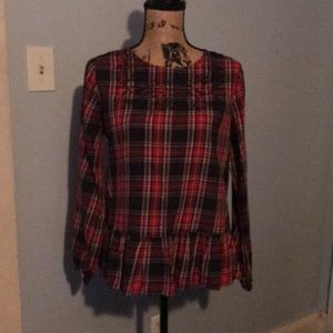 Cute ruffle bottom shirt